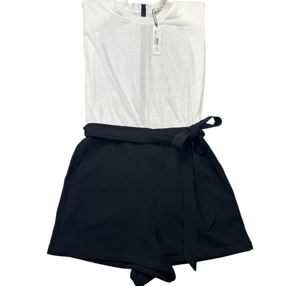New With Tags $330 Alice + Olivia White Black Romper with Shoulder Pads Size 8